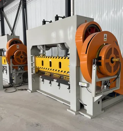 Technical Advantages of SHUNMAO Metal Sheet Punching Machine