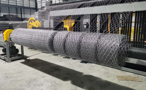 Mesh rolling machine